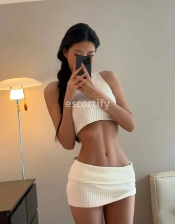 View Cherry-20 yo cute gym girl, Auckland Escort | Tel:  02040178808