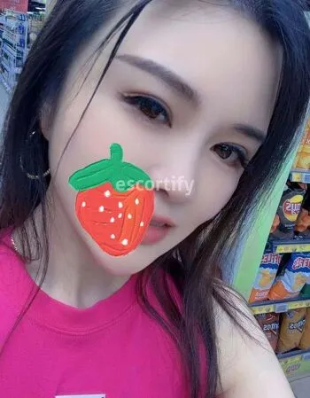 View Orange, Hamilton Escort | Tel: 0275240390