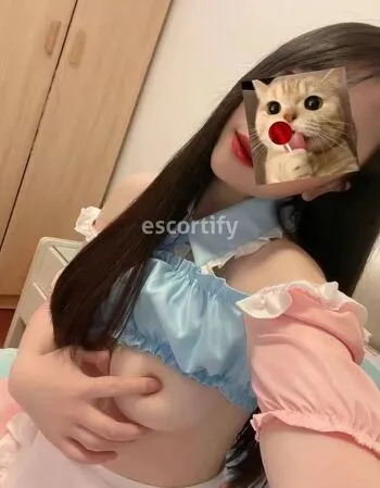 View Luna, Hamilton Escort | Tel: 0221850126