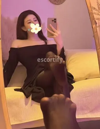 View Paris, Auckland Escort | Tel: 021 031 2912