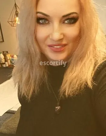 View Michelle 02041632126 sms me, Central Nth Island Escort | Tel: 02041632126