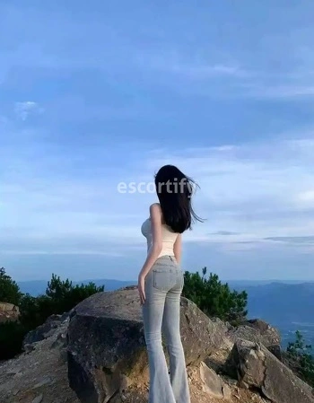 View Julia, Auckland Escort | Tel: 02108060796